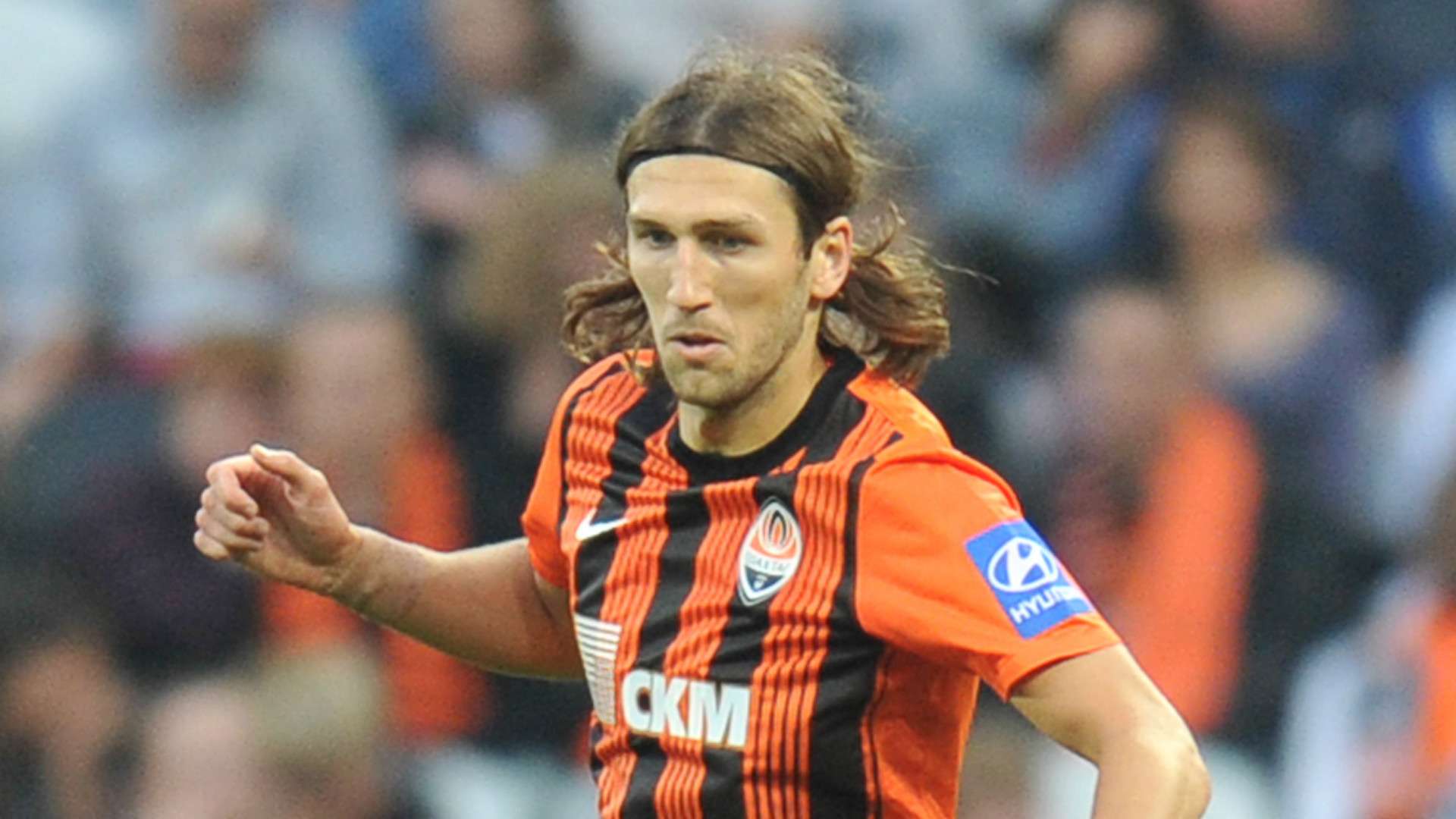 在赛场上继 在赛场上继