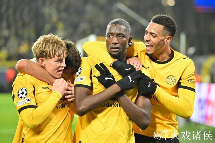 欧冠：吉拉西双响福伊特红牌，多特蒙德4-0横扫比利亚雷亚尔